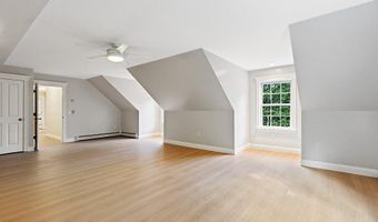 25 Lake Grove Ln, Auburn, ME 04210