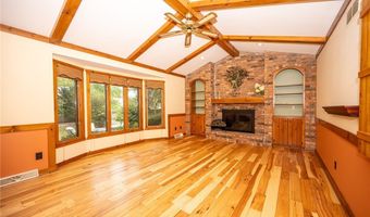 190 Wyeth Dr, Amherst, NY 14068