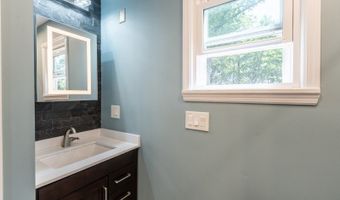 24 Livingston Ave, Andover, NJ 07801