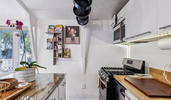 2041 N Beverly Glen Blvd, Los Angeles, CA 90077