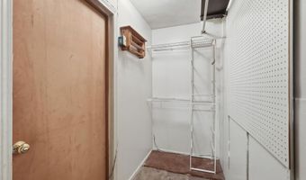 706 Carlin Dr, Angola, IN 46703