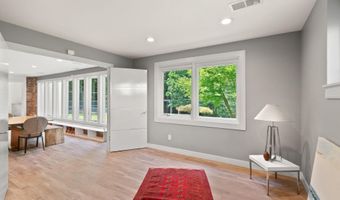 3100 N MONROE St, Arlington, VA 22207