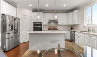 2825 Dillon Dr, Ann Arbor, MI 48105
