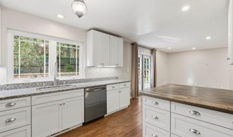 2136 Silver Dr, Arnold, CA 95223