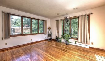 11 Ark Rd, Branford, CT 06405