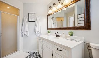 7600 CHARLESTON Dr, Bethesda, MD 20817