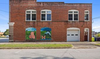 522 W 1st St, Ayden, NC 28513