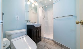 7814 WENDY RIDGE Ln, Annandale, VA 22003