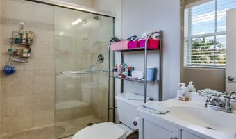 3206 NE 212th St, Aventura, FL 33180