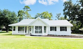 517 Commagere Blvd, Bay St. Louis, MS 39520