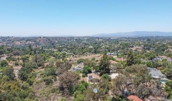 3096 Coral Tree Ln, Fallbrook, CA 92028
