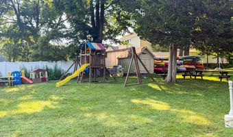 51 Vista Ave, Danbury, CT 06811