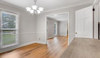 610 Summit Dr, Albany, GA 31707