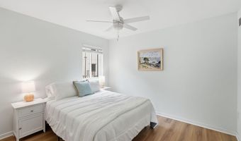 8901 BATTERY Pl 34, Bethesda, MD 20814