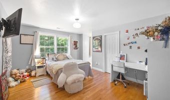 2 Scenic Ridge Ct, Coventry, RI 02816