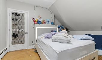85 Hendricks St, Central Falls, RI 02863