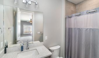 8659 Coveview Ct, Deerfield, OH 45040