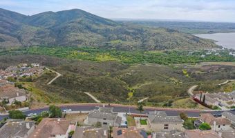2176 Pointe Pkwy, Spring Valley, CA 91978