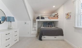 56 W 13th St, Avalon, NJ 08202