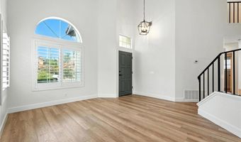 251 Royal Glen Dr, Fallbrook, CA 92028