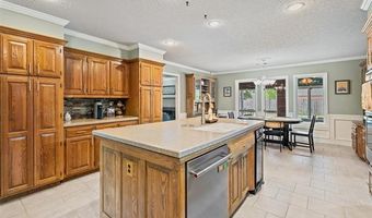 2649 Regency Rd, Bartlesville, OK 74006
