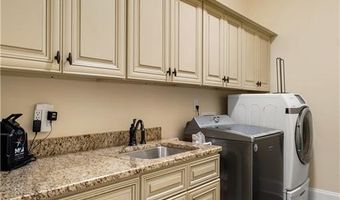 657 BANBURY St, Auburn, AL 36830