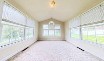203 Cynwyd Dr, Absecon, NJ 08201
