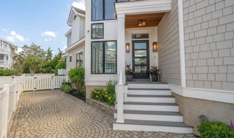 93 E 11th St, Avalon, NJ 08202