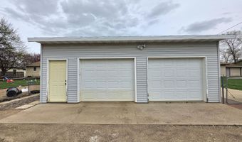 14 S Illinois St, Aberdeen, SD 57401