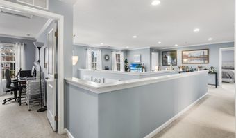10 Gina Dr, Allentown, NJ 08501