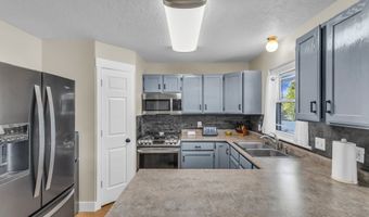 18567 W JEFFERSON Ave N, Cedar Valley, UT 84013