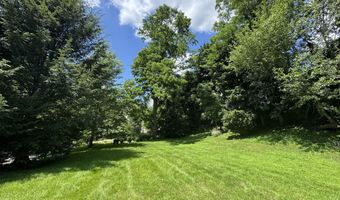 8 Scuppo Rd APT 13, Danbury, CT 06811