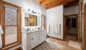 95 Birch Bark Ln, Big Sandy, TN 38221