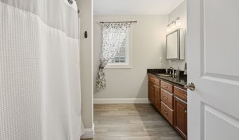 28 Brookview Cir 28, Bristol, CT 06010