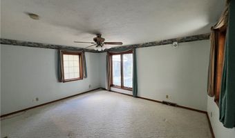 2543 Burlingham Dr, Ashtabula, OH 44004