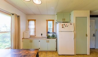 205 N C St, Albion, WA 99125