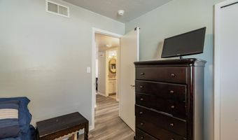 10817 LOWE St NE, Albuquerque, NM 87111