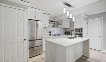 2001 MEDINAH RIDGE Rd, Accokeek, MD 20607