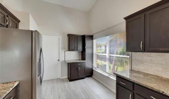 318 LOOKOUT Dr, Apollo Beach, FL 33572