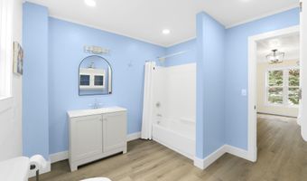 719 E 7th St, Auburn, IN 46706