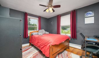 16 Raymond Pl, Cromwell, CT 06416