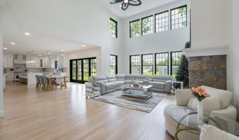 2 Buckingham Rd, Bayonne, NJ 07035