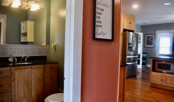 99 S Main St, Acushnet, MA 02743