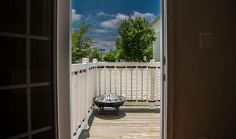 42243 CANARY GRASS Sq, Aldie, VA 20105