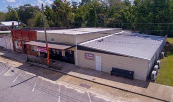 52 Main St, Barwick, GA 31720