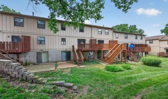 2358 Hidden Meadow Ln, Ballwin, MO 63021