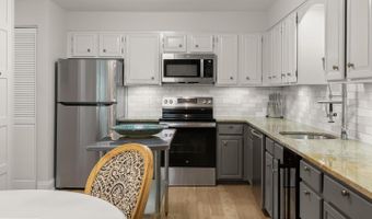 4 DUDLEY Ct, Bethesda, MD 20814