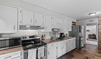 100 Carnation Dr, Andrews, SC 29510