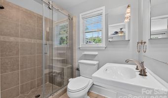 1323 Carolyn Dr, Charlotte, NC 28205