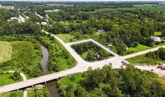 3650 NE 54th Pl, Des Moines, IA 50317